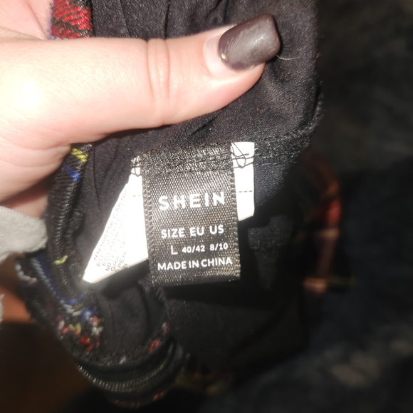 SHEIN Black Plaid Skirt with Buckle Details - Picture 3 of 3